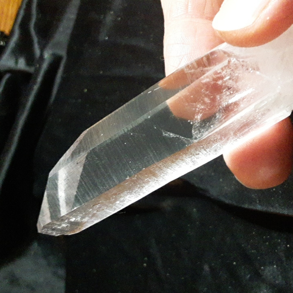 Quartz Crystal Point - Picture 4 of 7